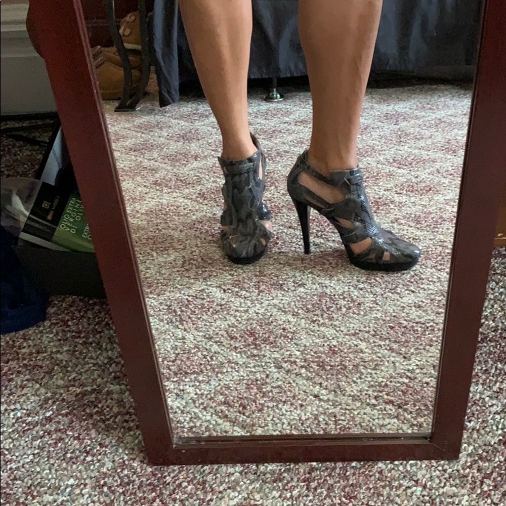 Shoe/bootie - Picture 7 of 9